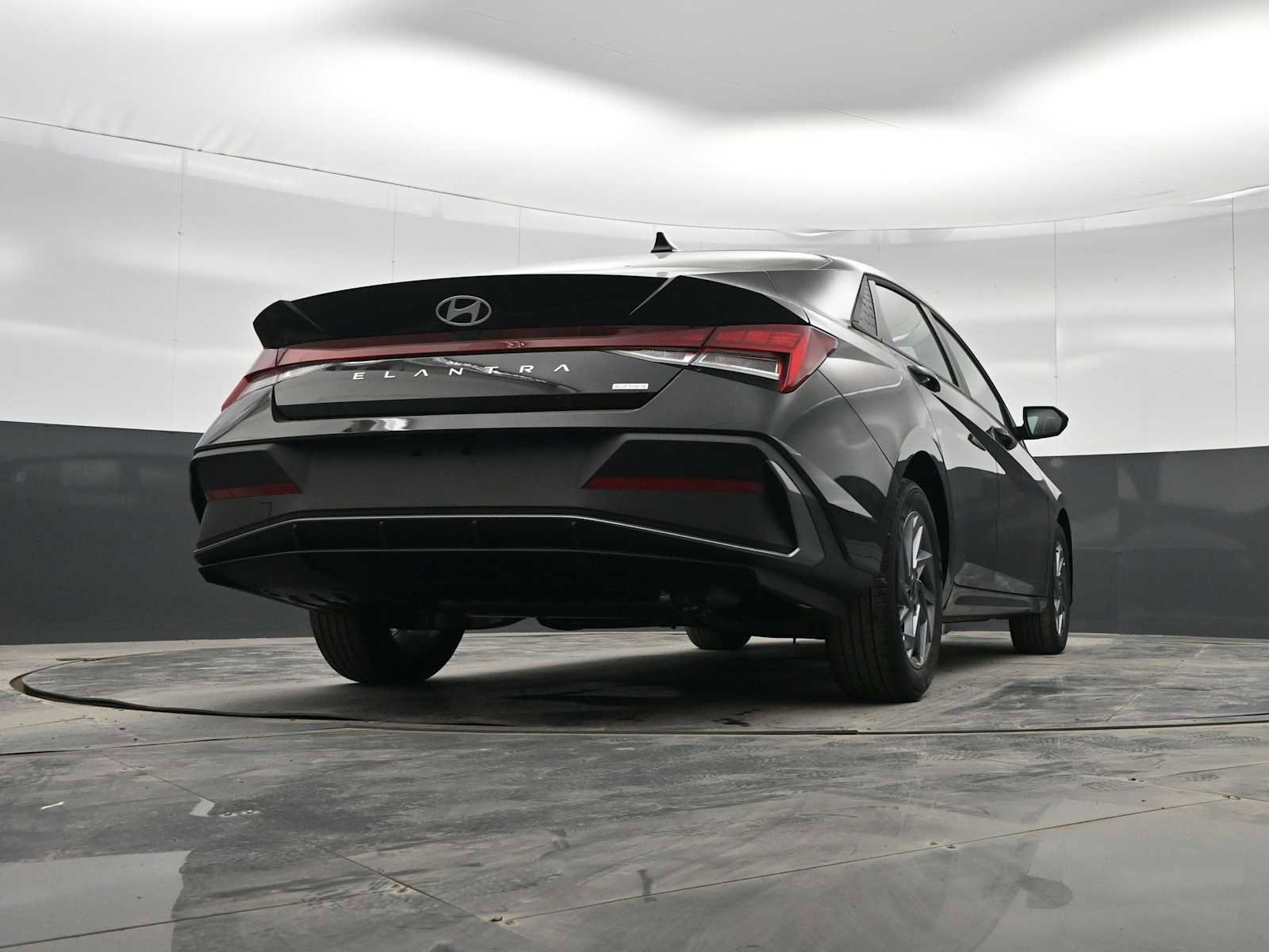 New 2026 Hyundai Elantra Blue image 35