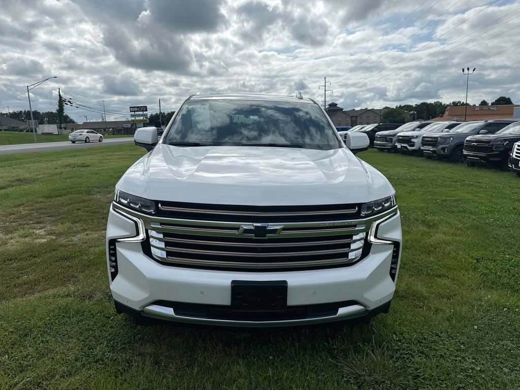 Used 2024 Chevrolet Tahoe High Country AWD/4WD image 16