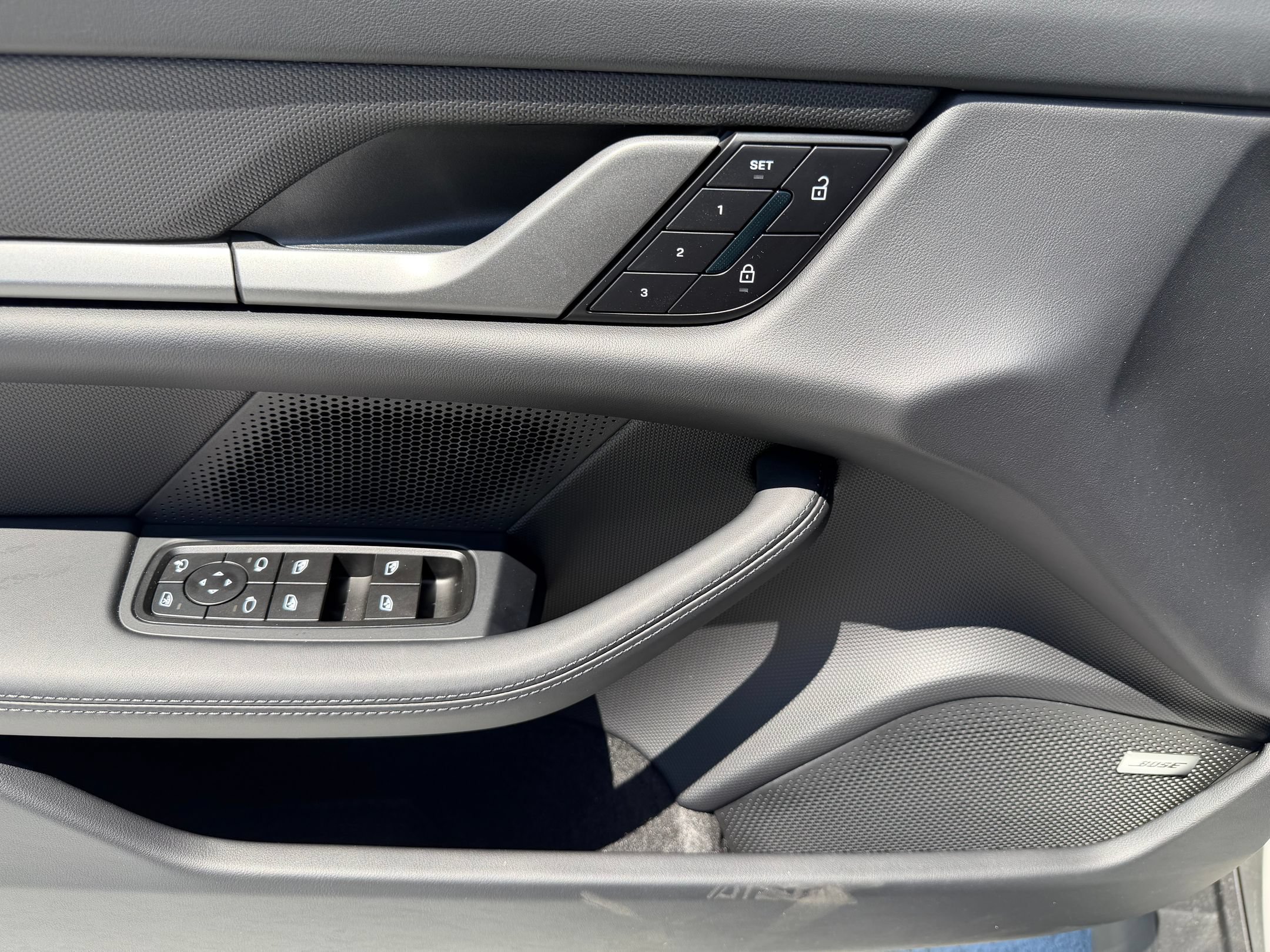 New 2026 Porsche Taycan 4S AWD/4WD image 22