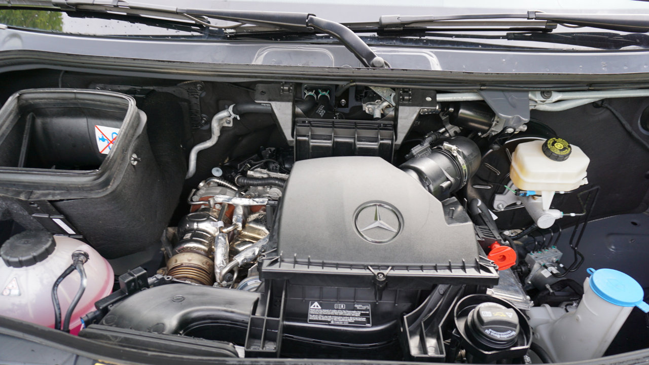 Used 2024 Mercedes-Benz Sprinter 2500 image 36