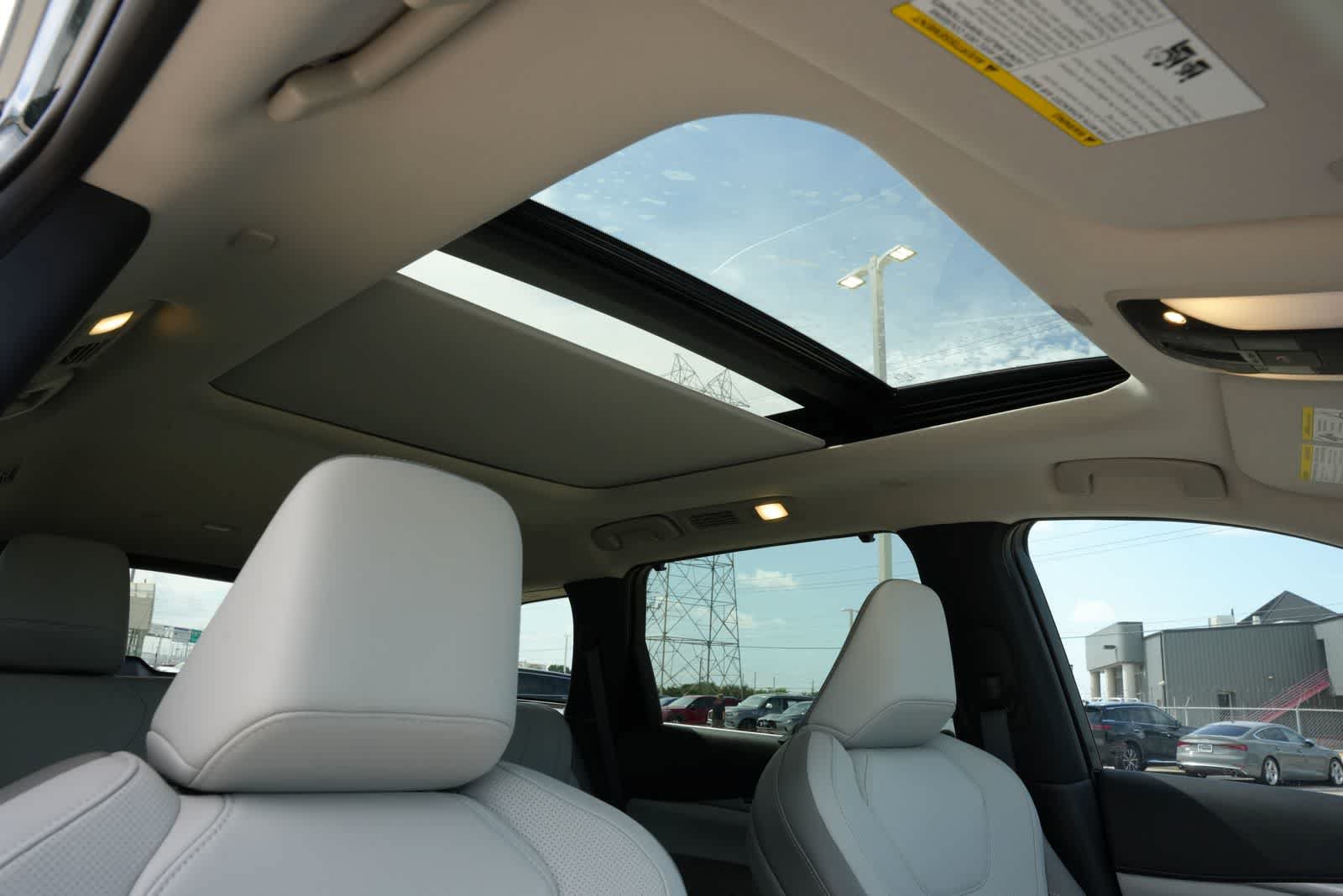 Certified 2026 INFINITI QX60 Luxe w/ Cargo Package FWD image 23