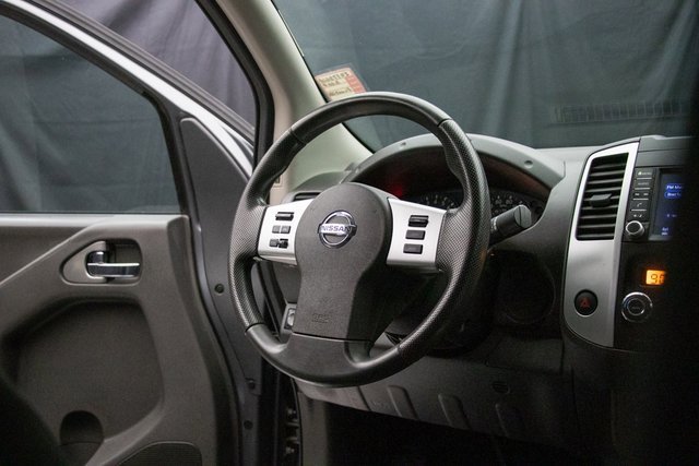 Used 2020 Nissan Frontier SV image 19