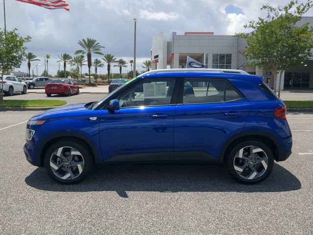 Used 2025 Hyundai Venue SEL FWD image 7