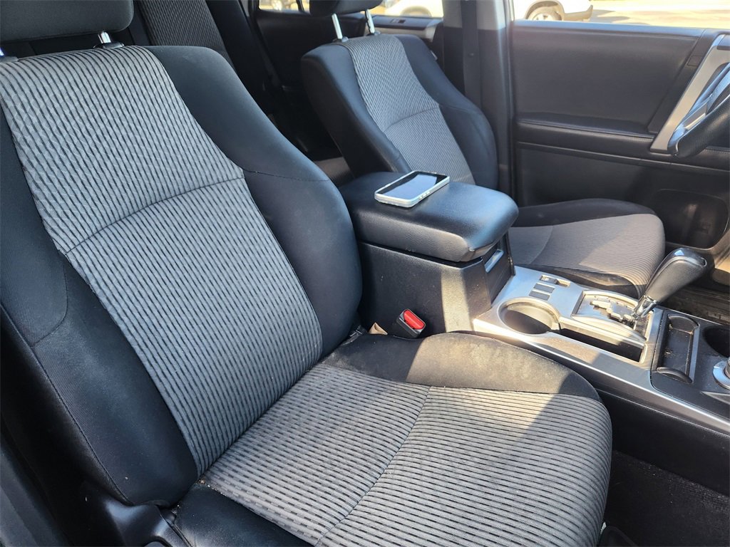 Used 2016 Toyota 4Runner SR5 image 11