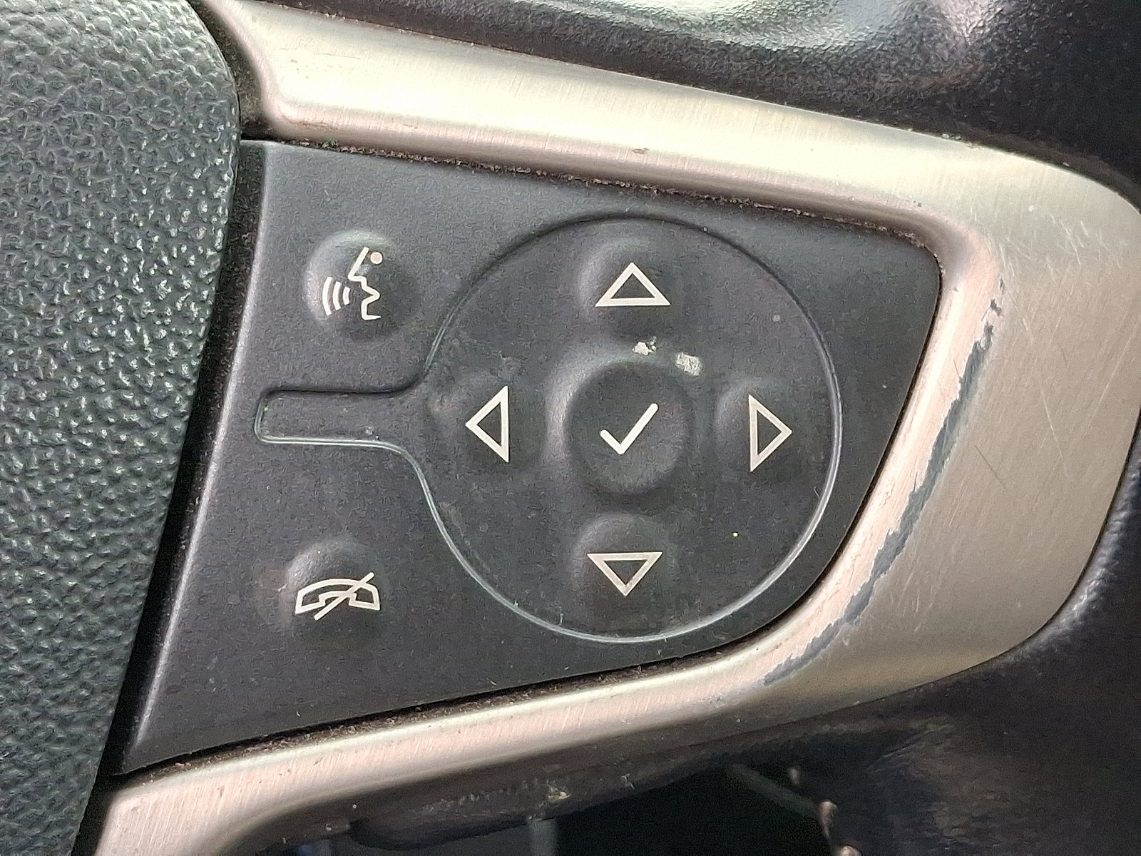 Certified 2021 GMC Canyon Denali image 23