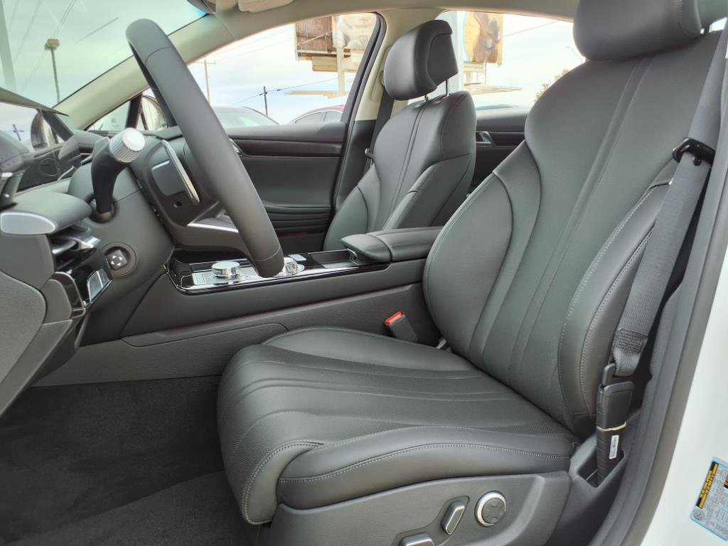 New 2025 Genesis G80 2.5T image 13