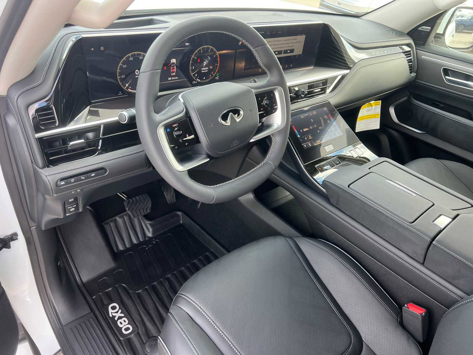 New 2026 INFINITI QX80 Luxe image 16
