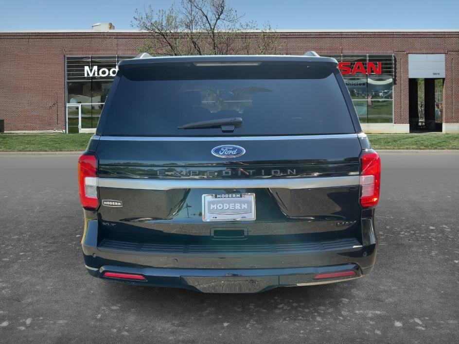 Used 2022 Ford Expedition Max XLT AWD/4WD image 3