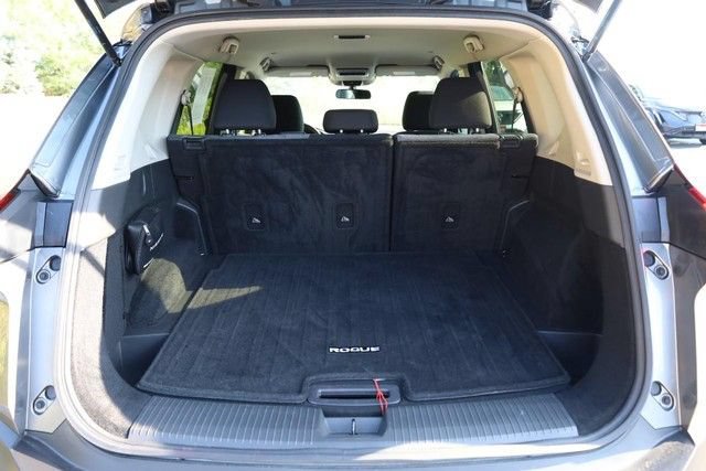 Certified 2023 Nissan Rogue SV FWD image 7