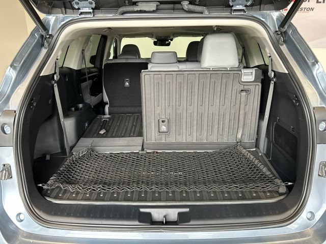 Used 2021 Toyota Highlander XLE AWD/4WD image 21