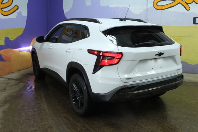 Used 2025 Chevrolet Trax ACTIV w/ Sunroof Package FWD image 6