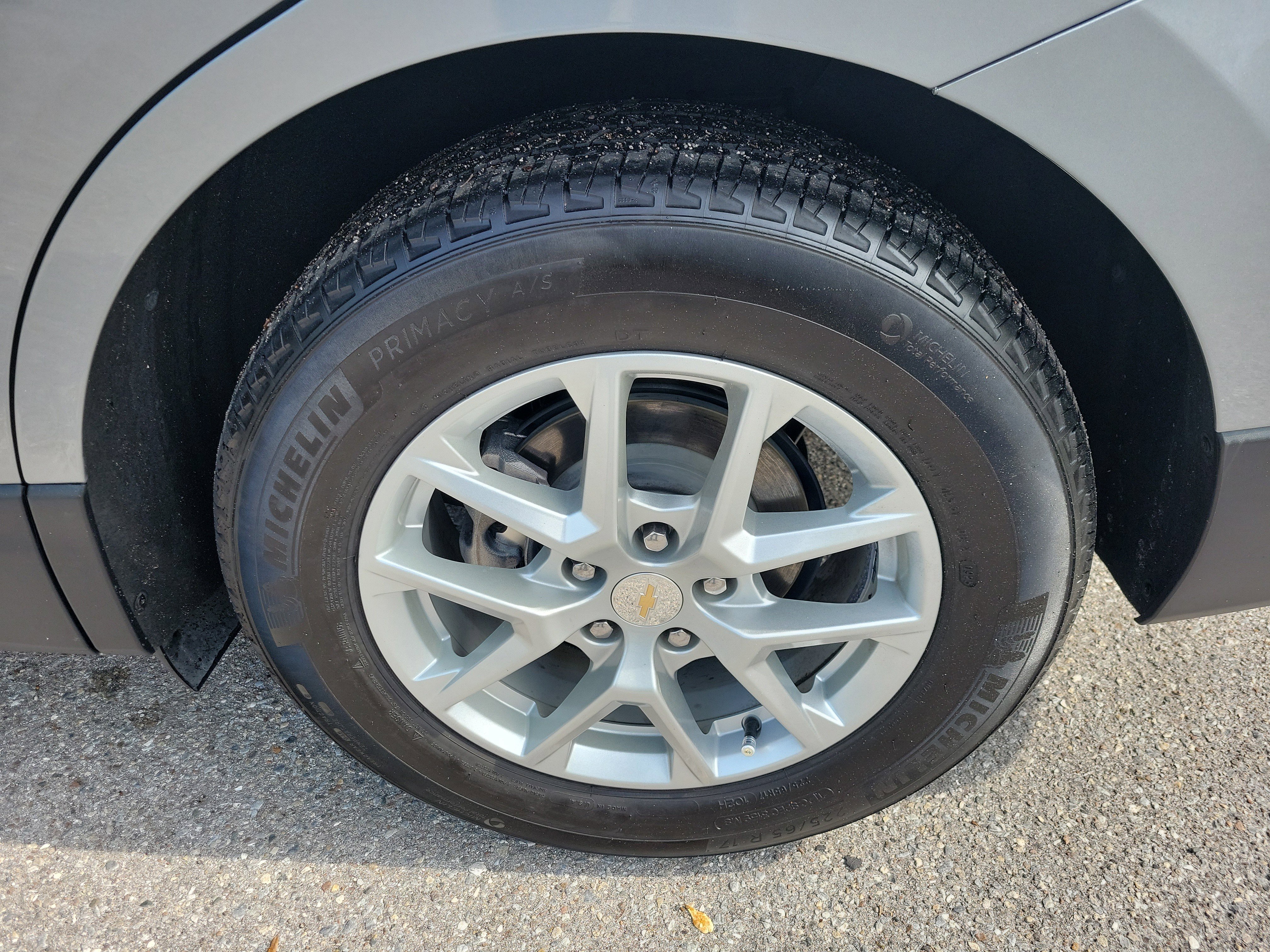 Certified 2023 Chevrolet Equinox LS image 33