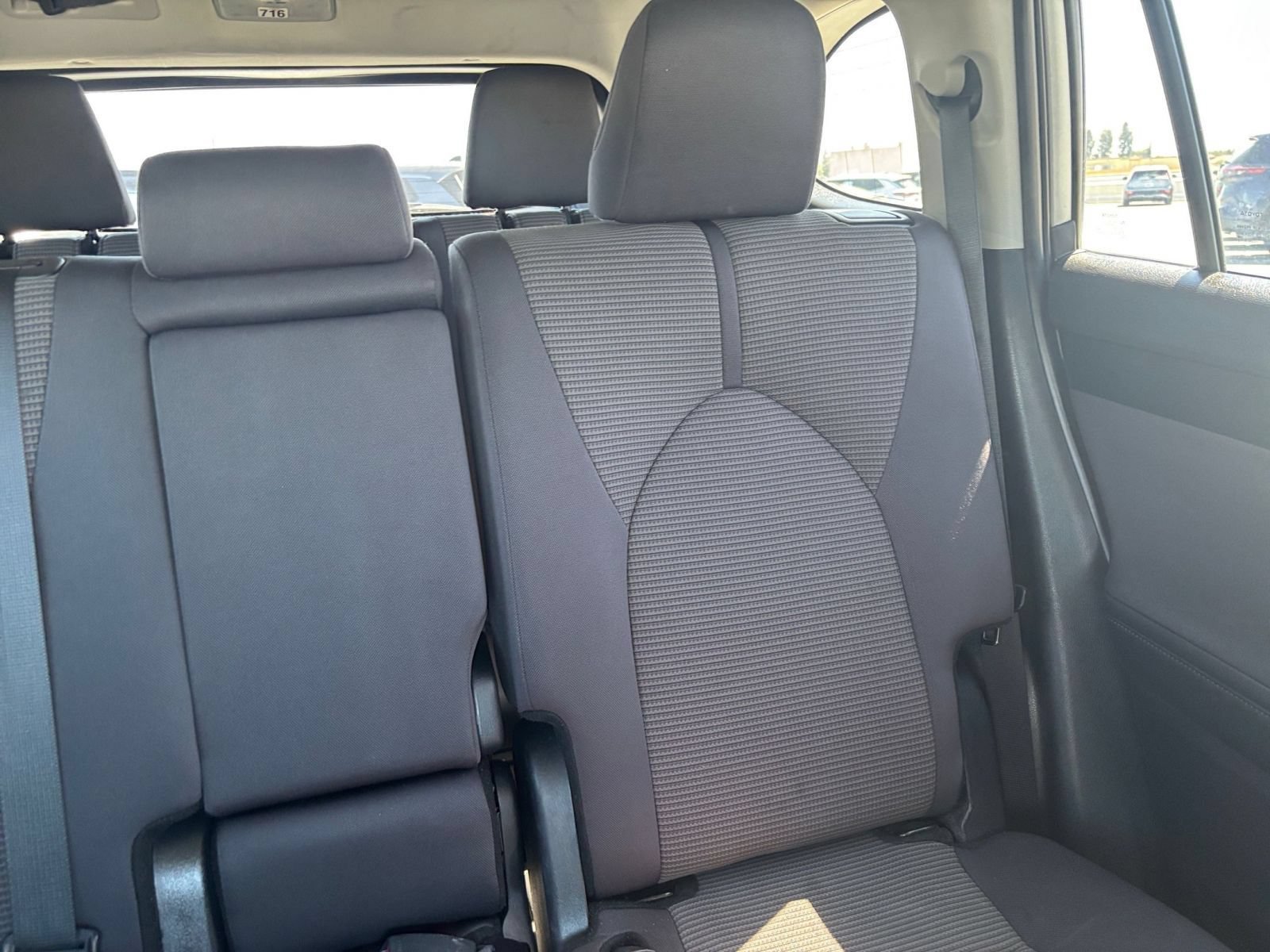 Used 2025 Toyota Highlander LE FWD image 38