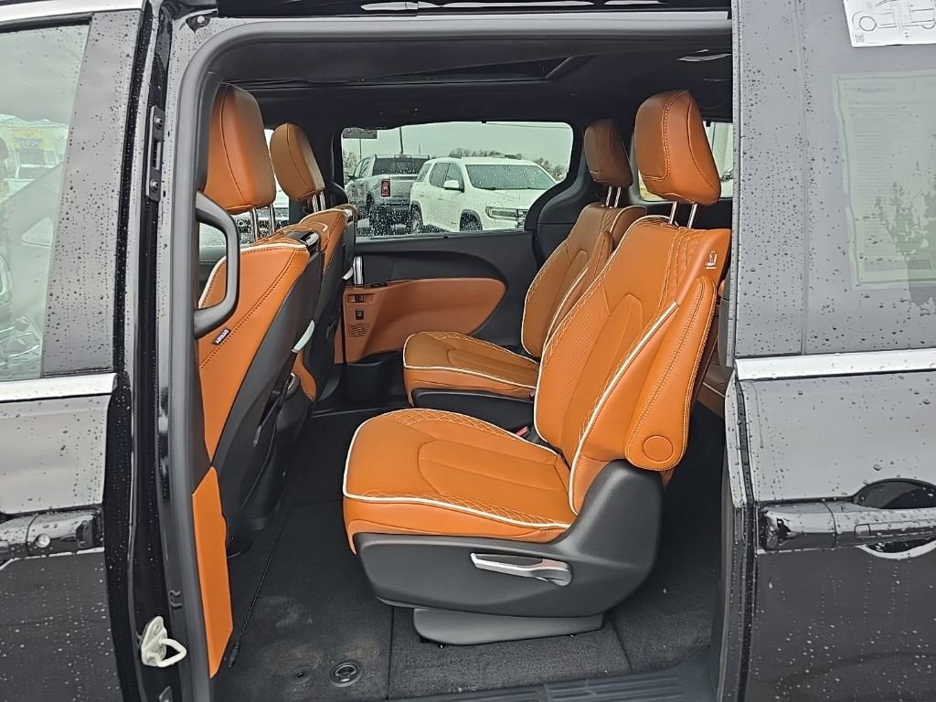 New 2026 Chrysler Pacifica Pinnacle FWD image 46