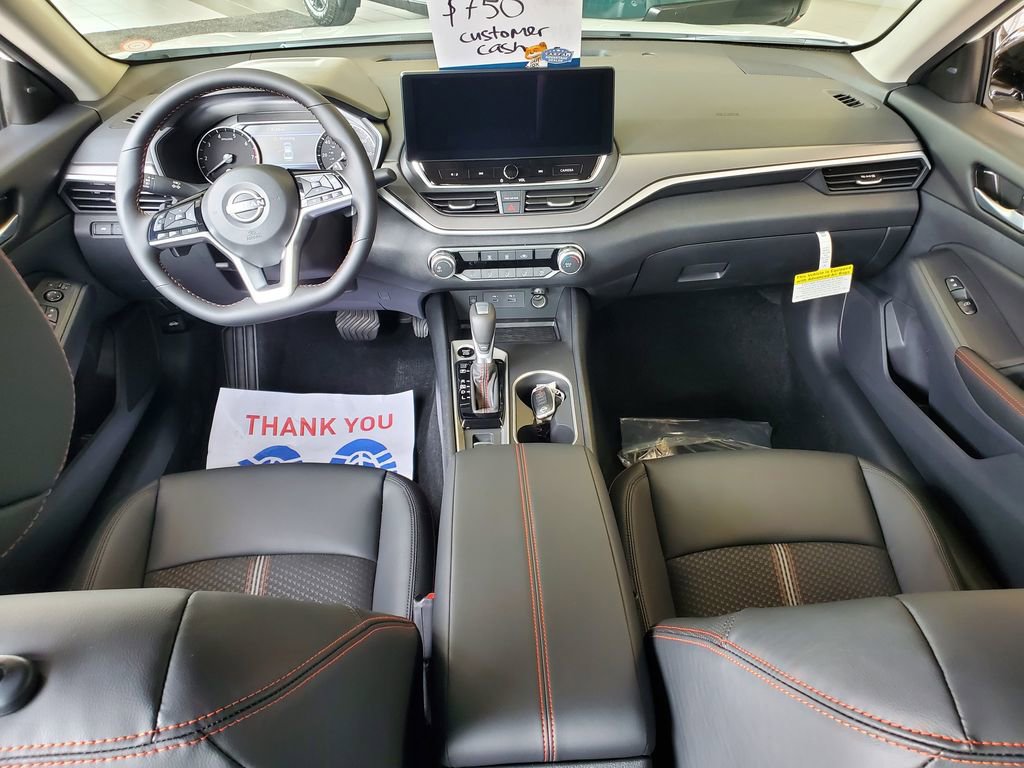 New 2026 Nissan Altima 2.5 SR AWD/4WD image 13