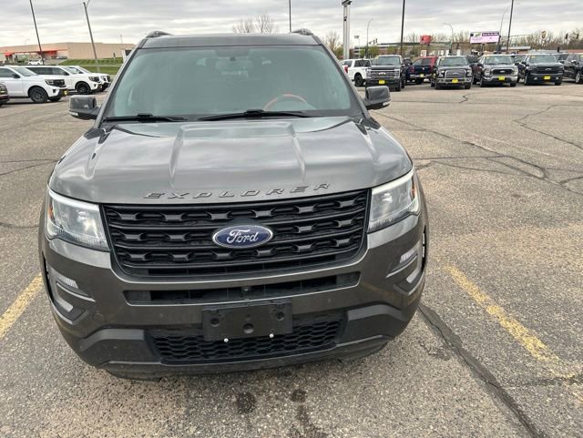 Used 2017 Ford Explorer Sport w/ Equipment Group 401A AWD/4WD image 2