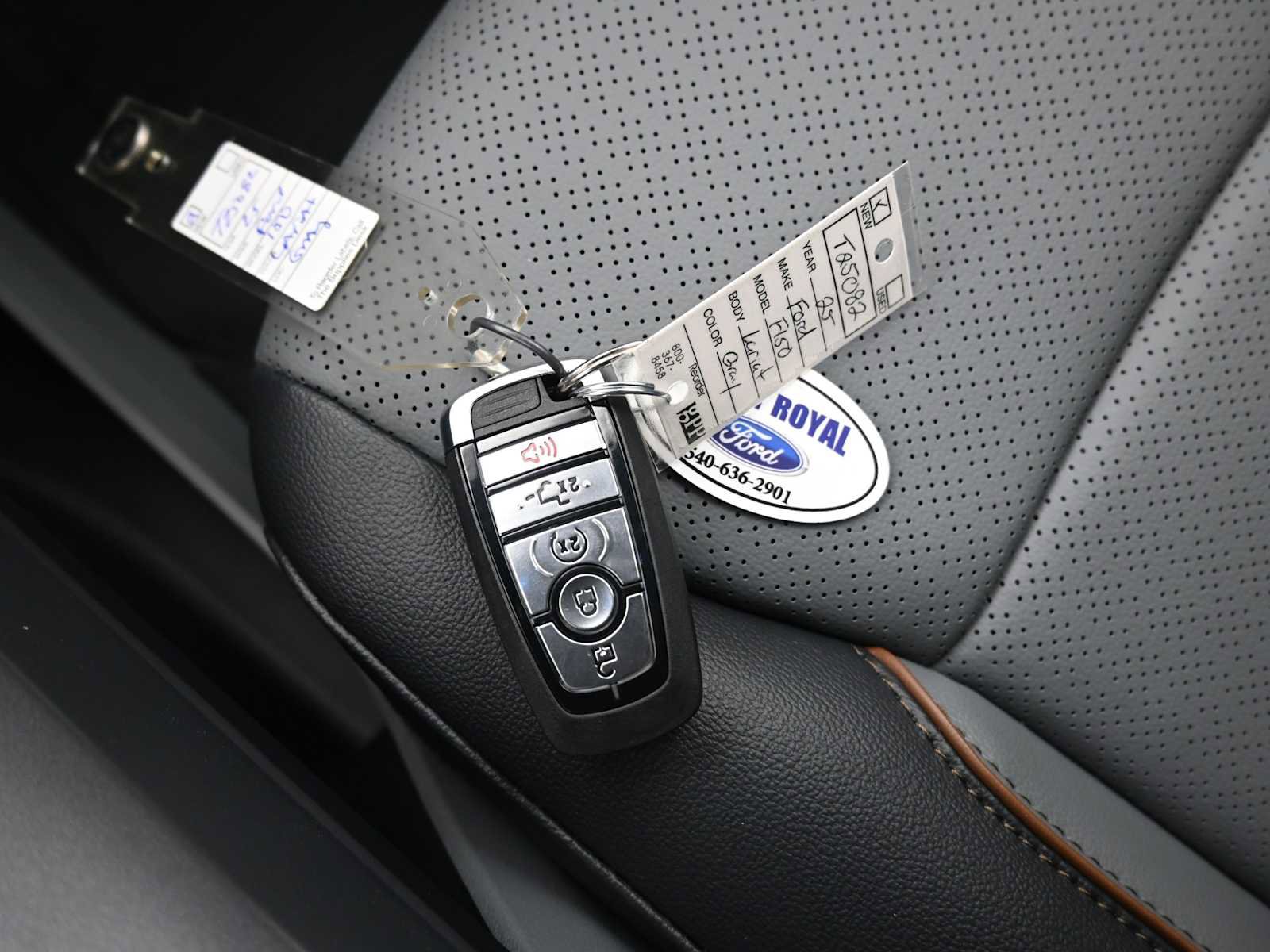 New 2025 Ford F150 Lariat w/ Equipment Group 502A High image 46