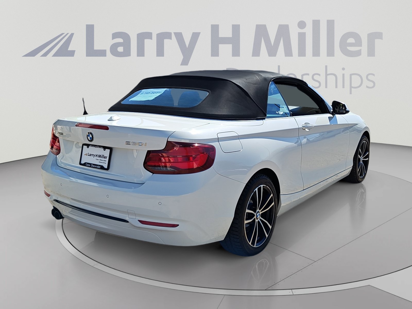 Used 2020 BMW 230i xDrive Convertible AWD/4WD image 5