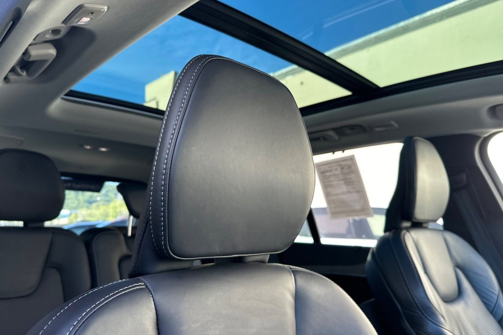 Used 2023 Volvo XC90 B6 Ultimate w/ Protection Package Premier image 21