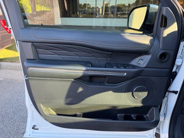 Used 2023 Ford Expedition Max Platinum AWD/4WD image 6