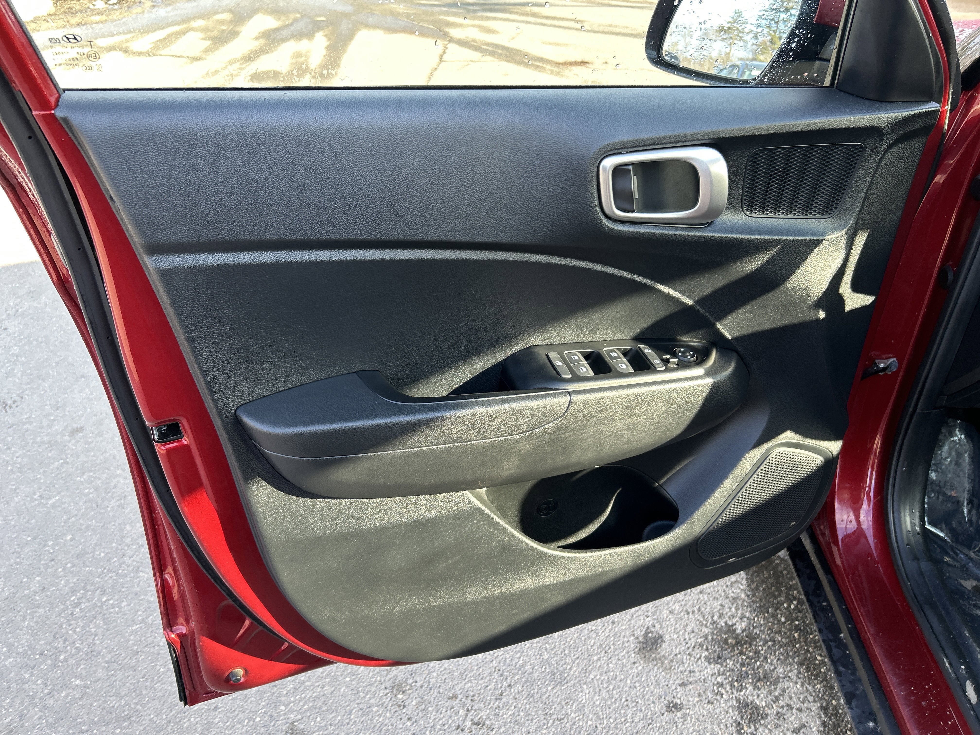 Certified 2024 Hyundai Venue SEL image 15