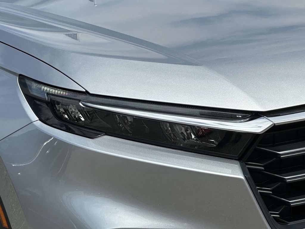 Certified 2025 Honda CR-V EX image 7