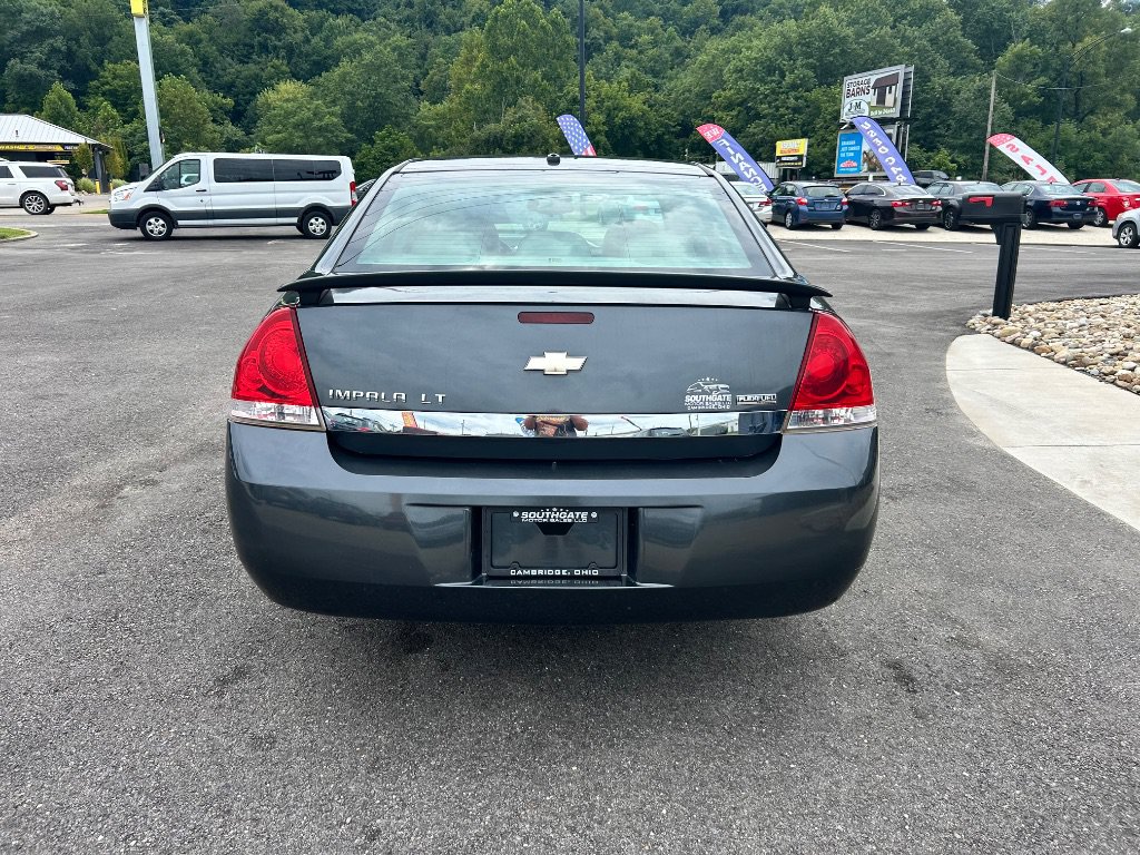 Used 2010 Chevrolet Impala LT w/ Luxury Edition Package FWD image 4