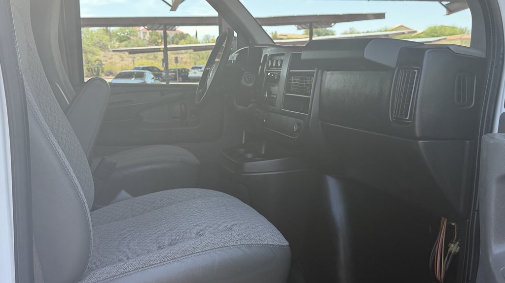 Used 2014 Chevrolet Express 3500 RWD image 9