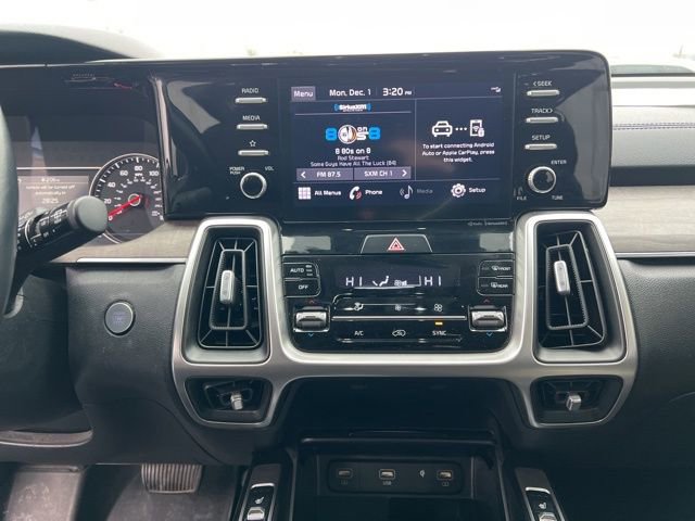 Used 2021 Kia Sorento EX w/ Panoramic Sunroof Package image 16