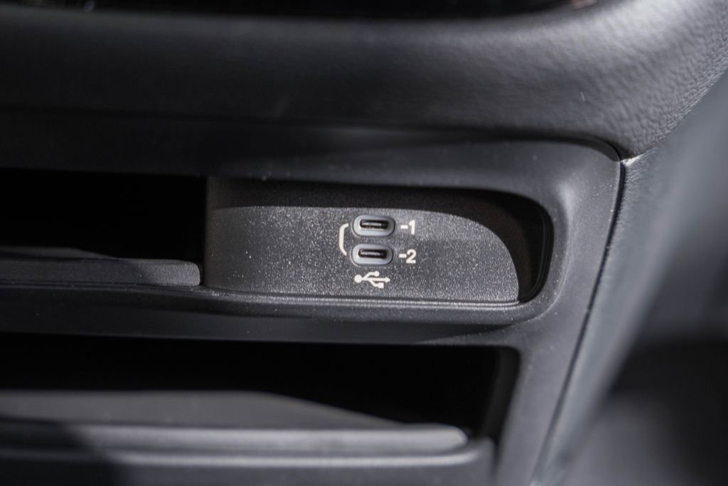 New 2026 Chrysler Pacifica Select image 18