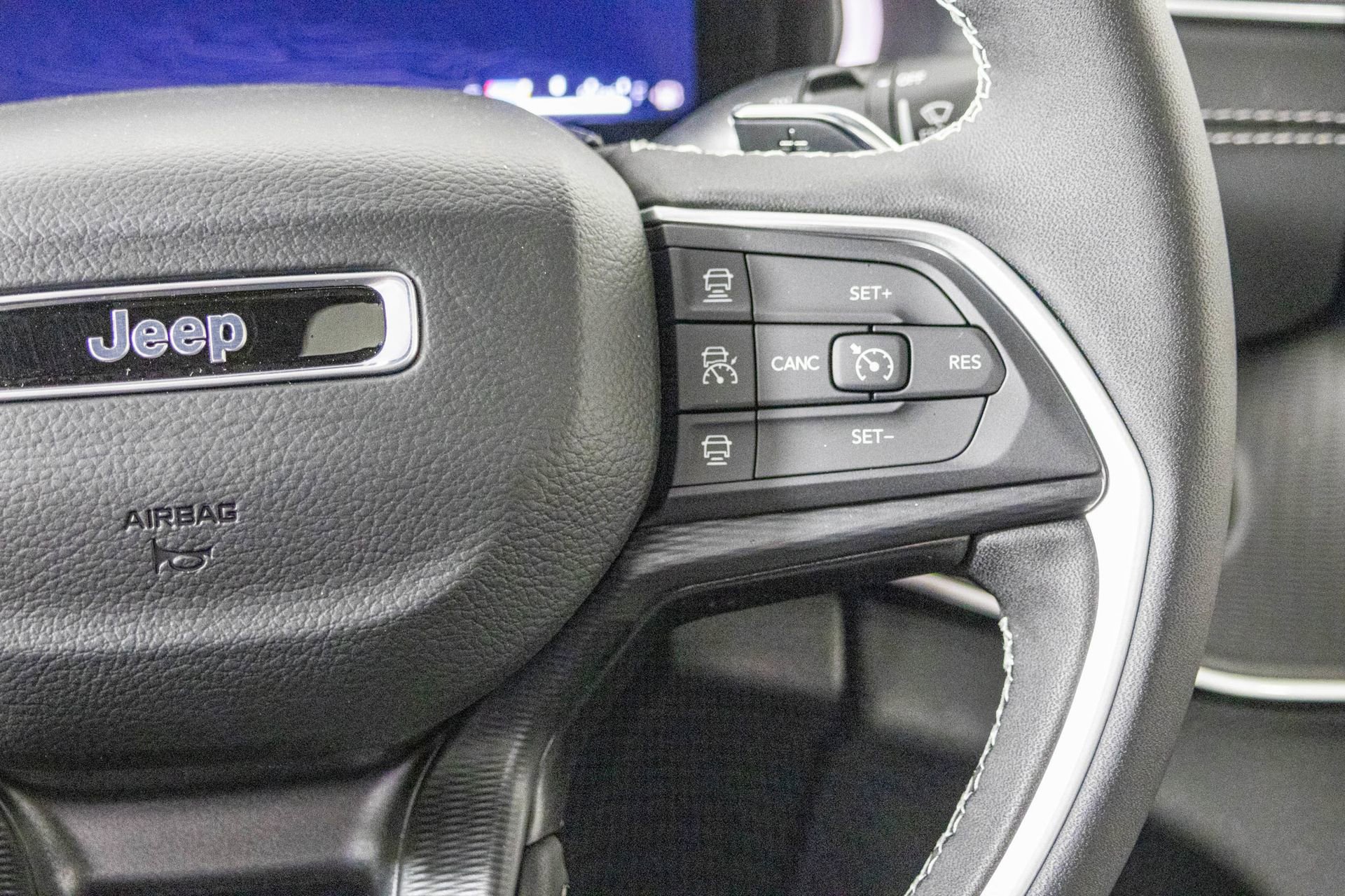 New 2025 Jeep Grand Cherokee L Altitude image 34