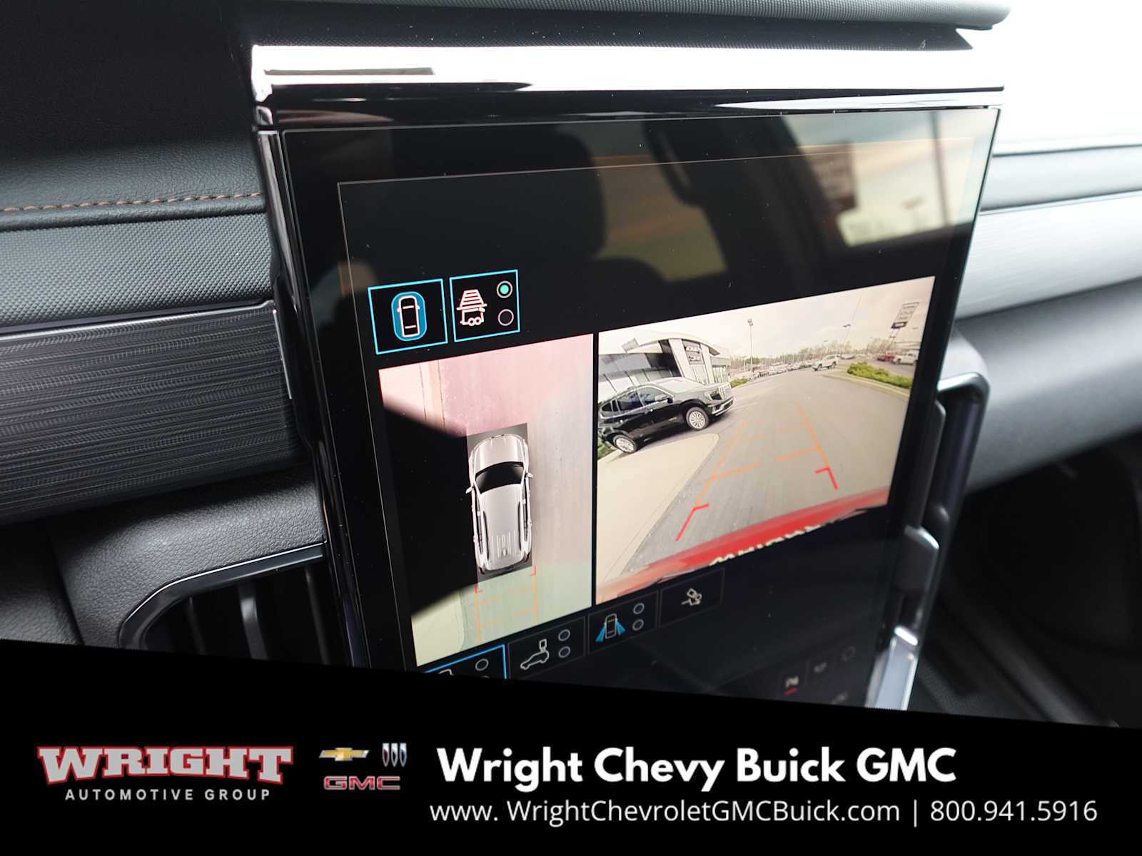 Used 2025 GMC Acadia AT4 w/ Luxury Package image 24