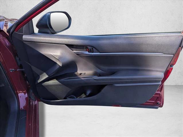 Used 2022 Toyota Camry LE image 24