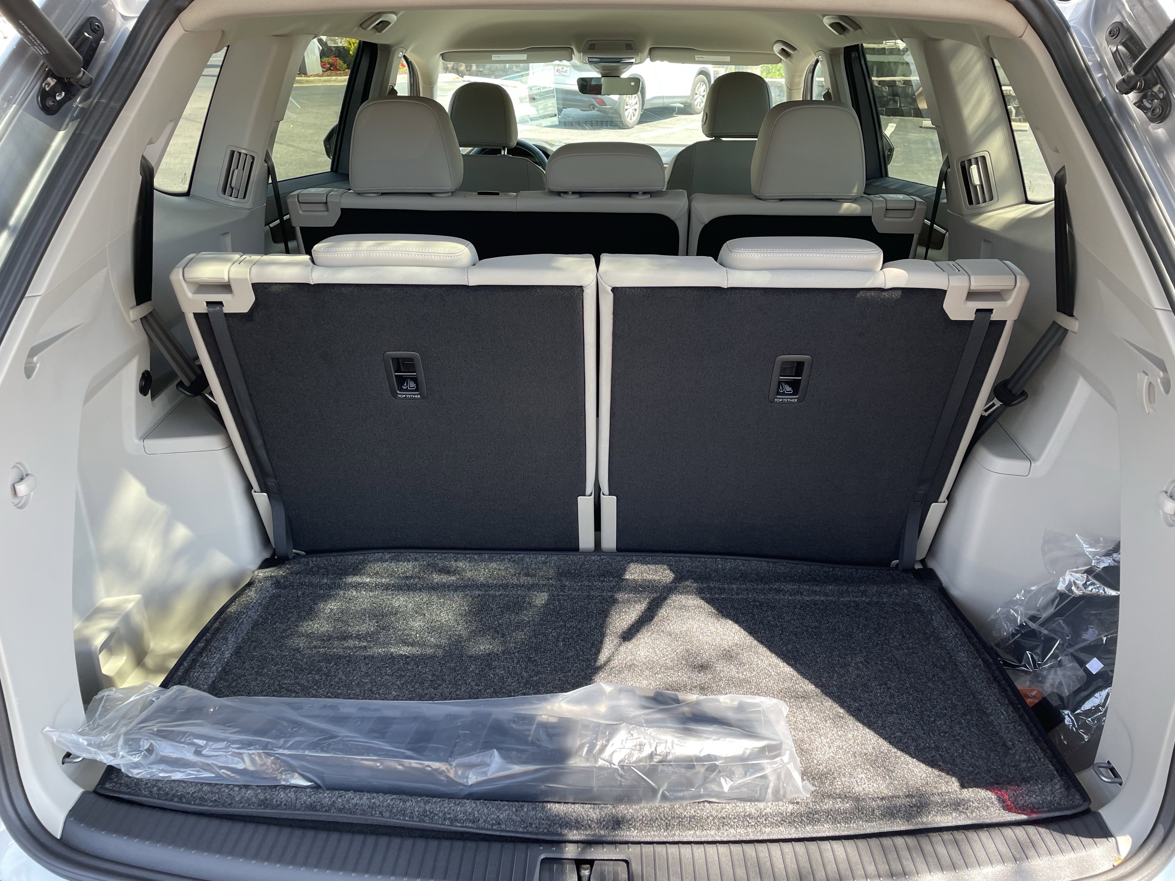 New 2026 Volkswagen Atlas SE image 9