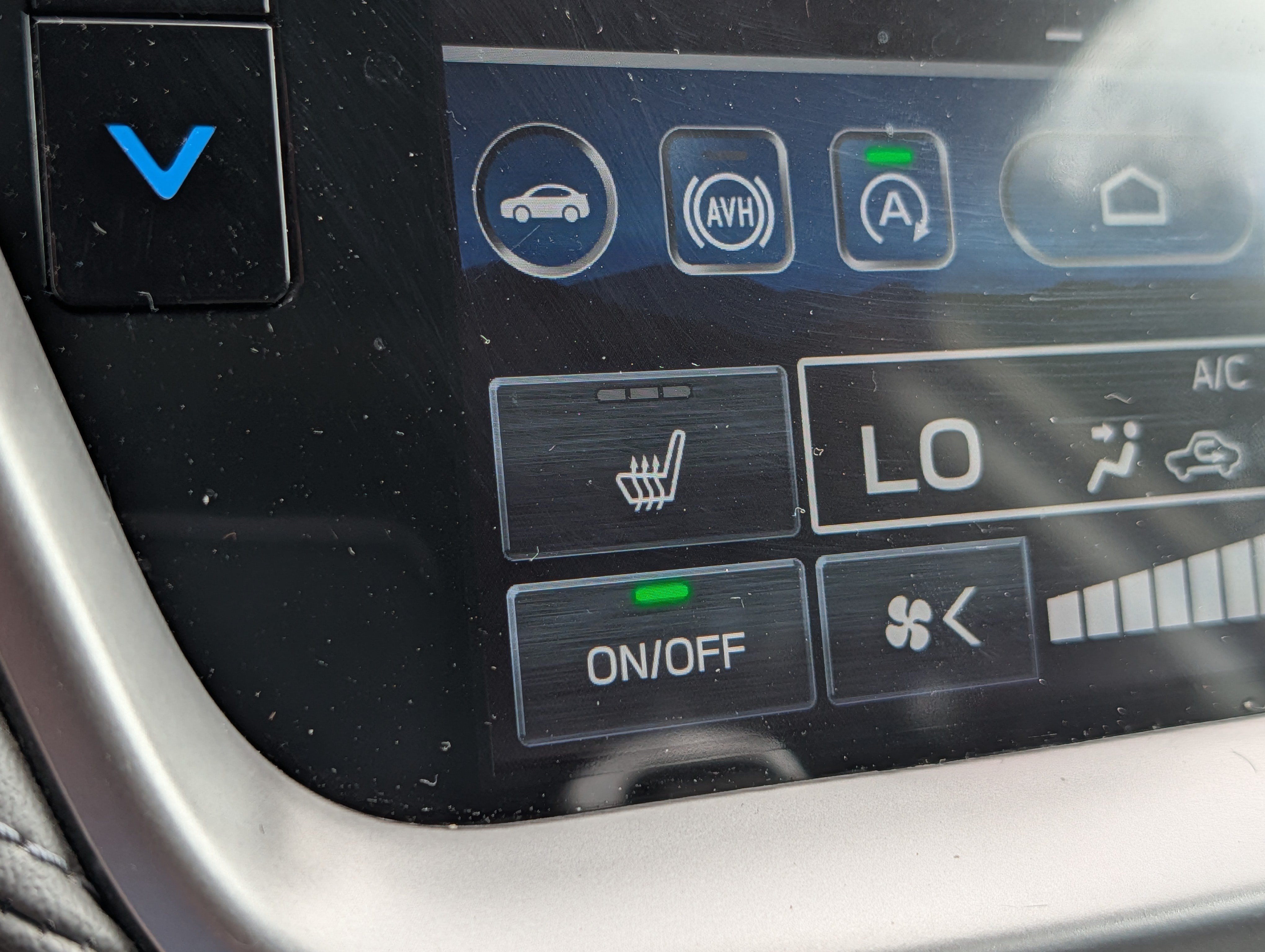 Certified 2025 Subaru Outback Onyx Edition AWD/4WD image 28