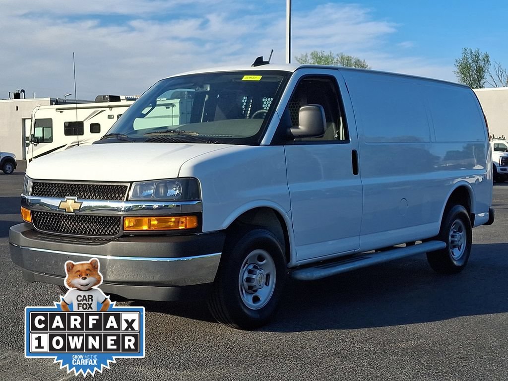Used 2024 Chevrolet Express 2500 w/ Driver Convenience Package RWD image 6