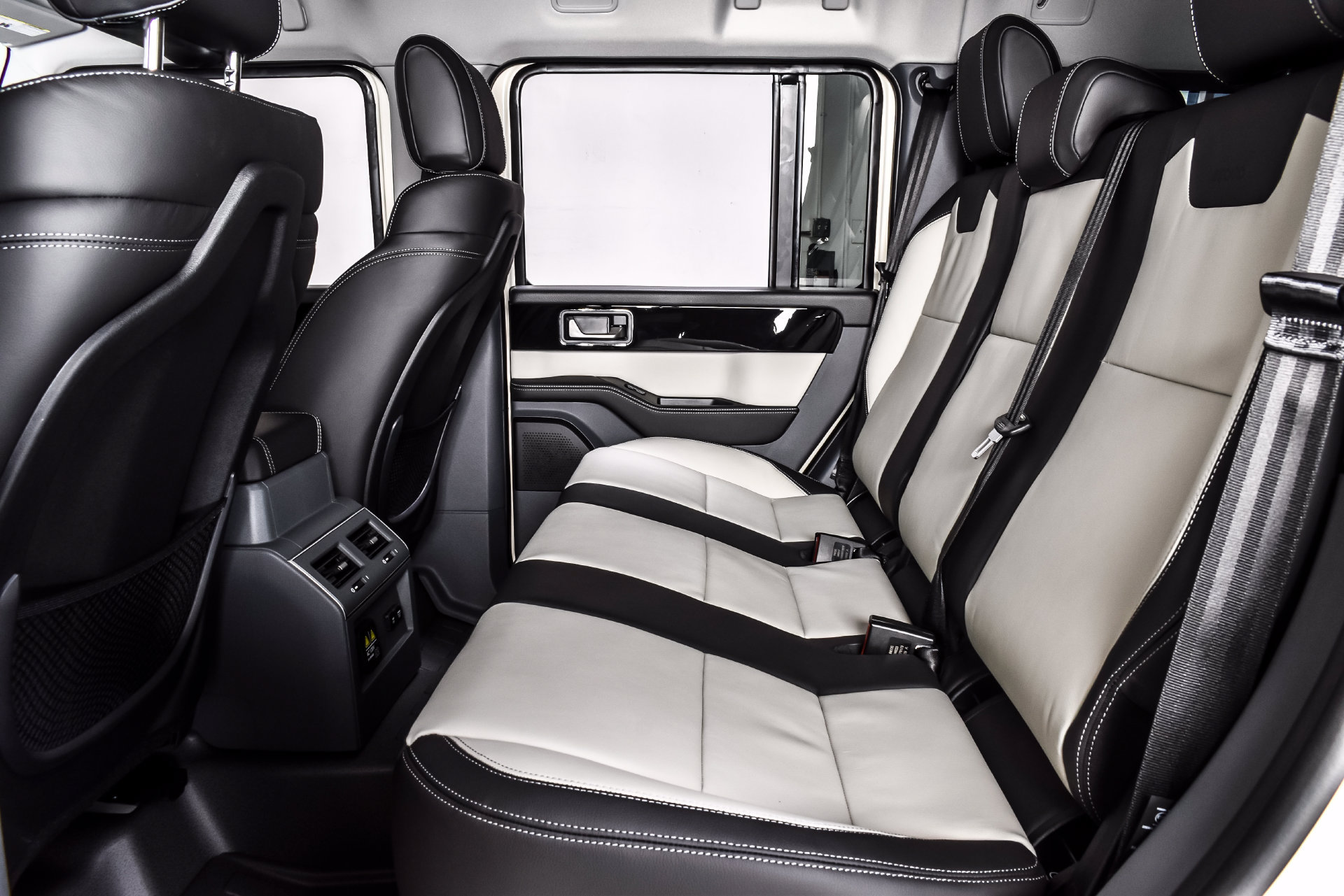 New 2026 INEOS Grenadier Station Wagon AWD/4WD image 18