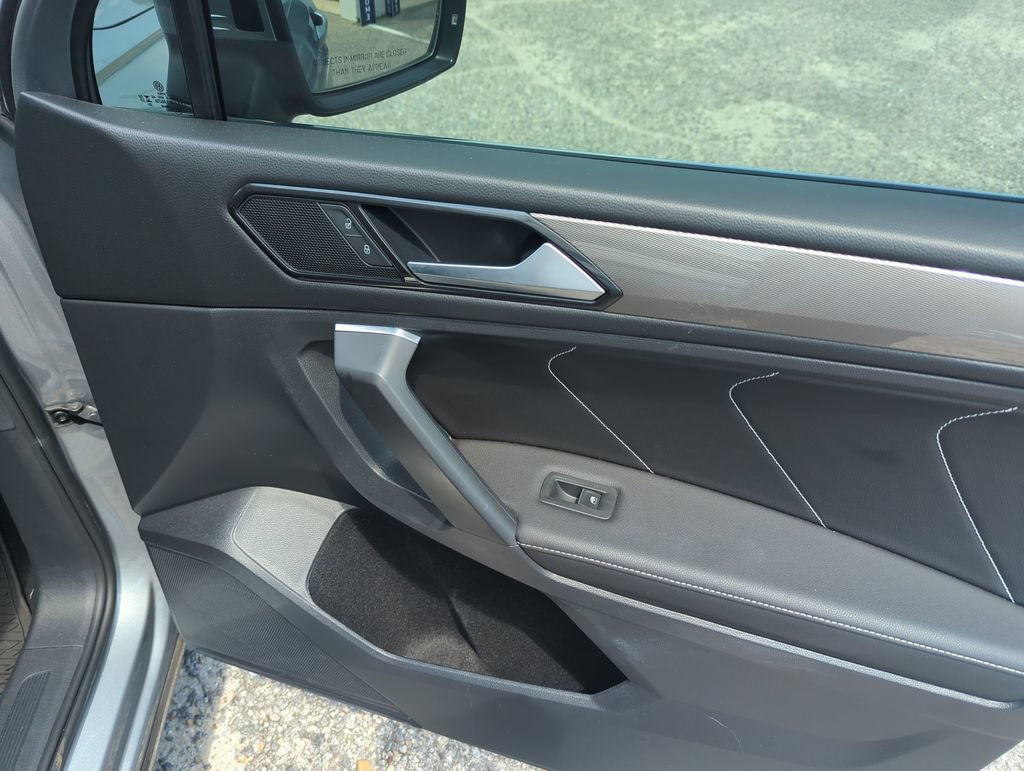 Certified 2023 Volkswagen Tiguan SE w/ Panoramic Sunroof Package FWD image 35