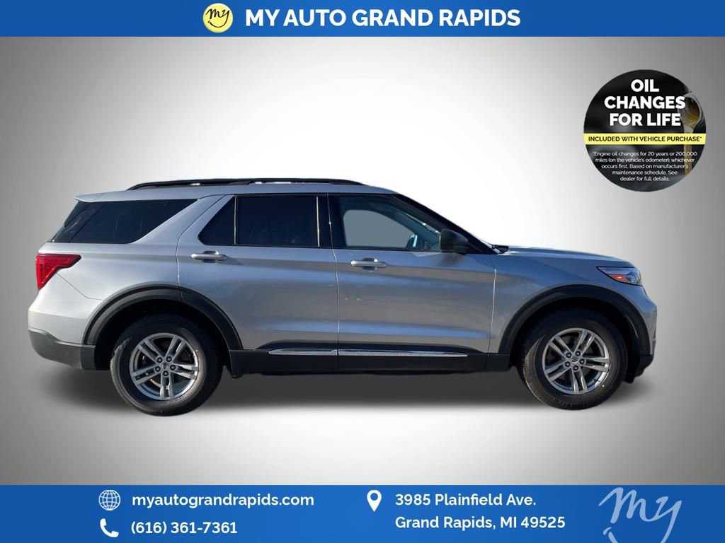 Used 2022 Ford Explorer XLT w/ Class IV Trailer Tow Package image 4