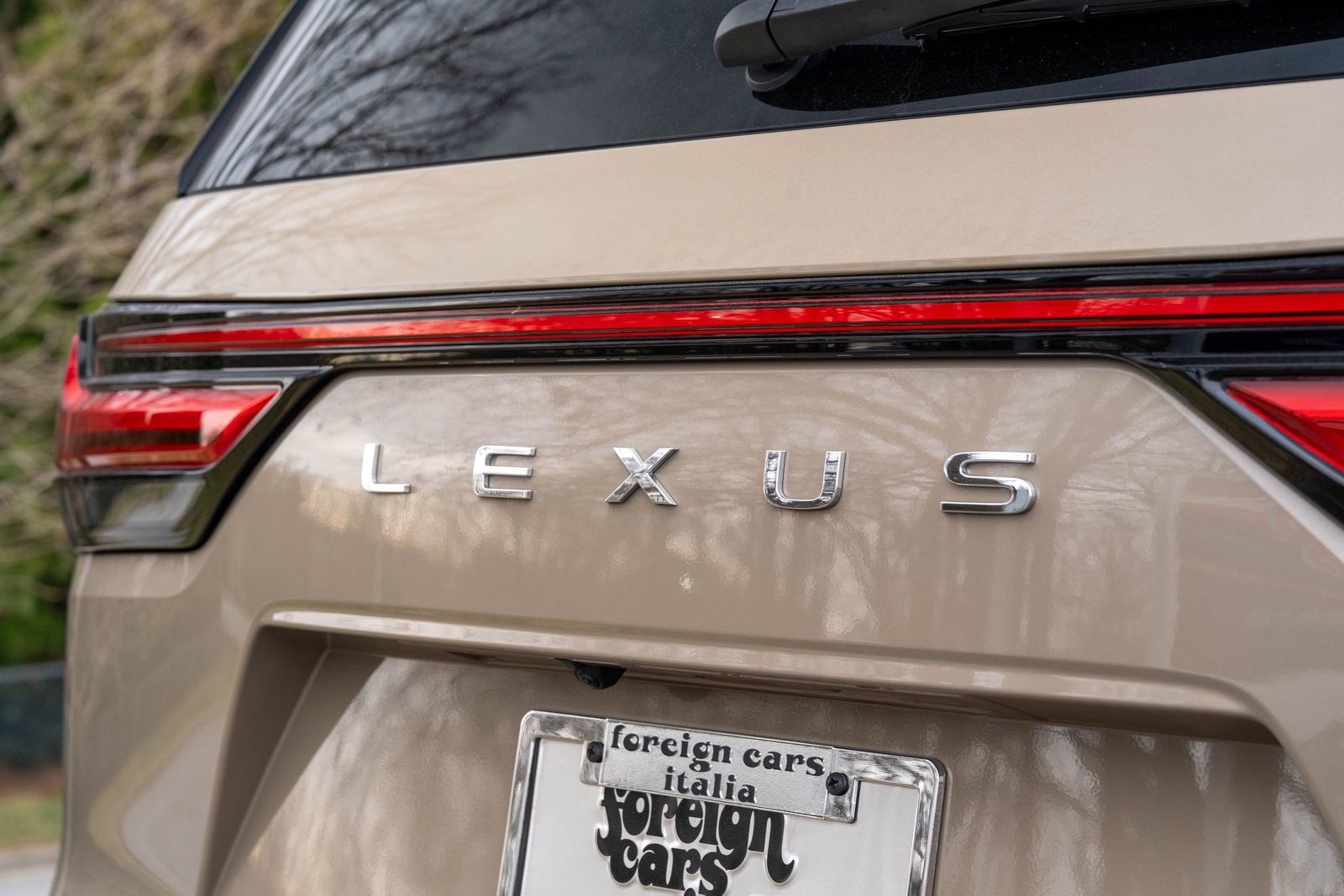 Used 2025 Lexus LX 700h Overtrail image 12