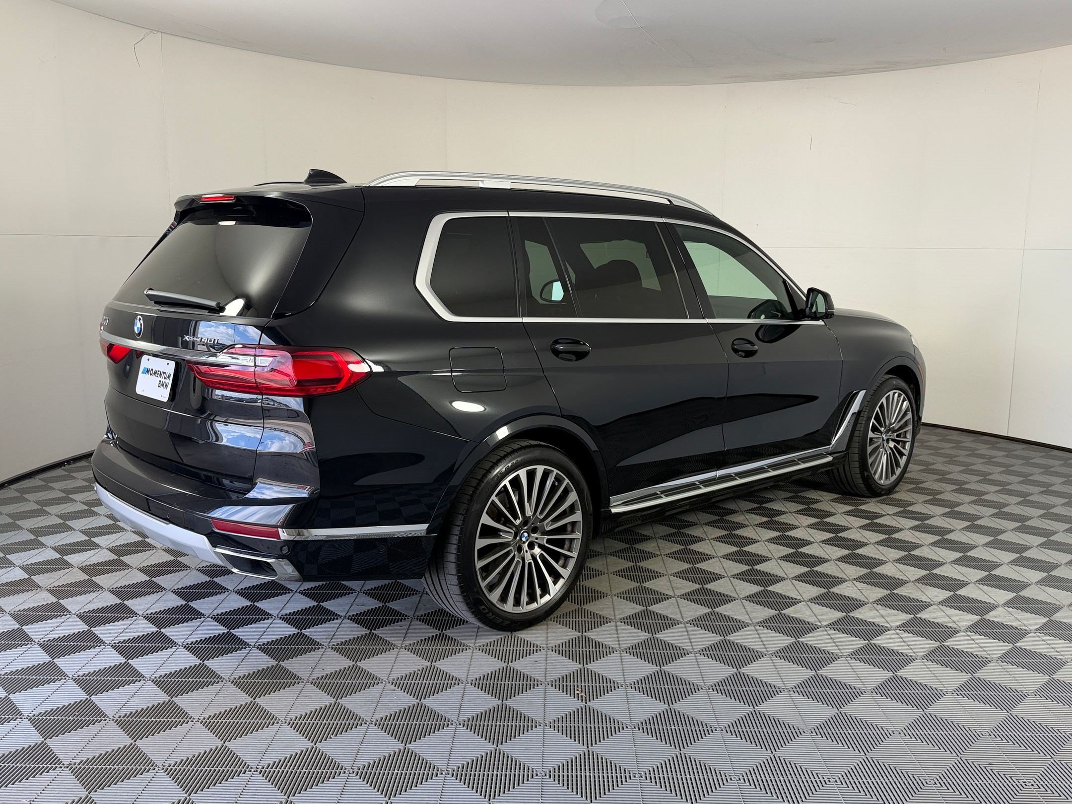 Used 2021 BMW X7 xDrive40i w/ Premium Package AWD/4WD image 9