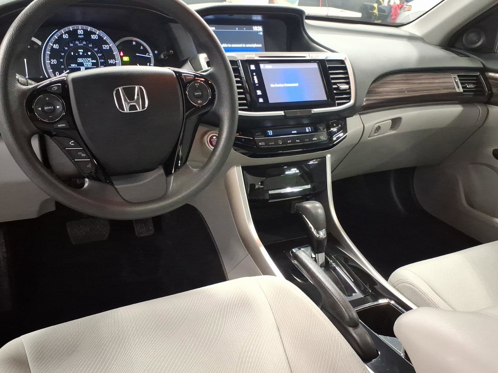 Used 2016 Honda Accord EX image 11