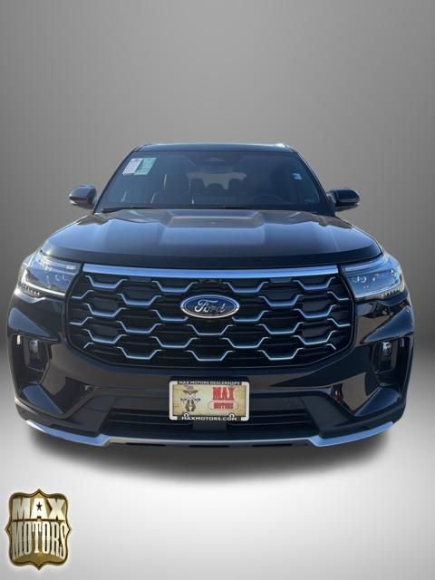 Used 2025 Ford Explorer Platinum image 3
