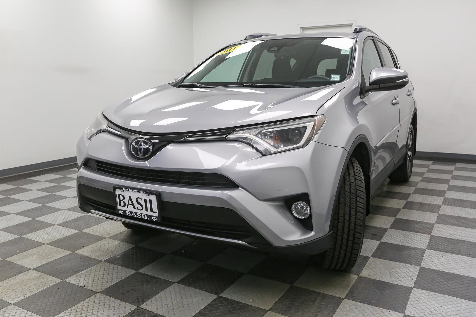 Used 2017 Toyota RAV4 XLE w/ Plus Special Value Package AWD/4WD image 4