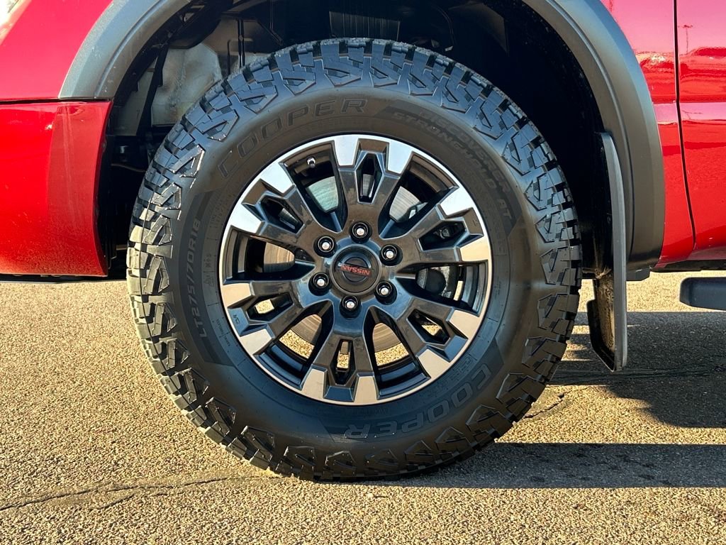 Used 2020 Nissan Titan PRO-4X w/ Pro-4x Convenience Package image 31