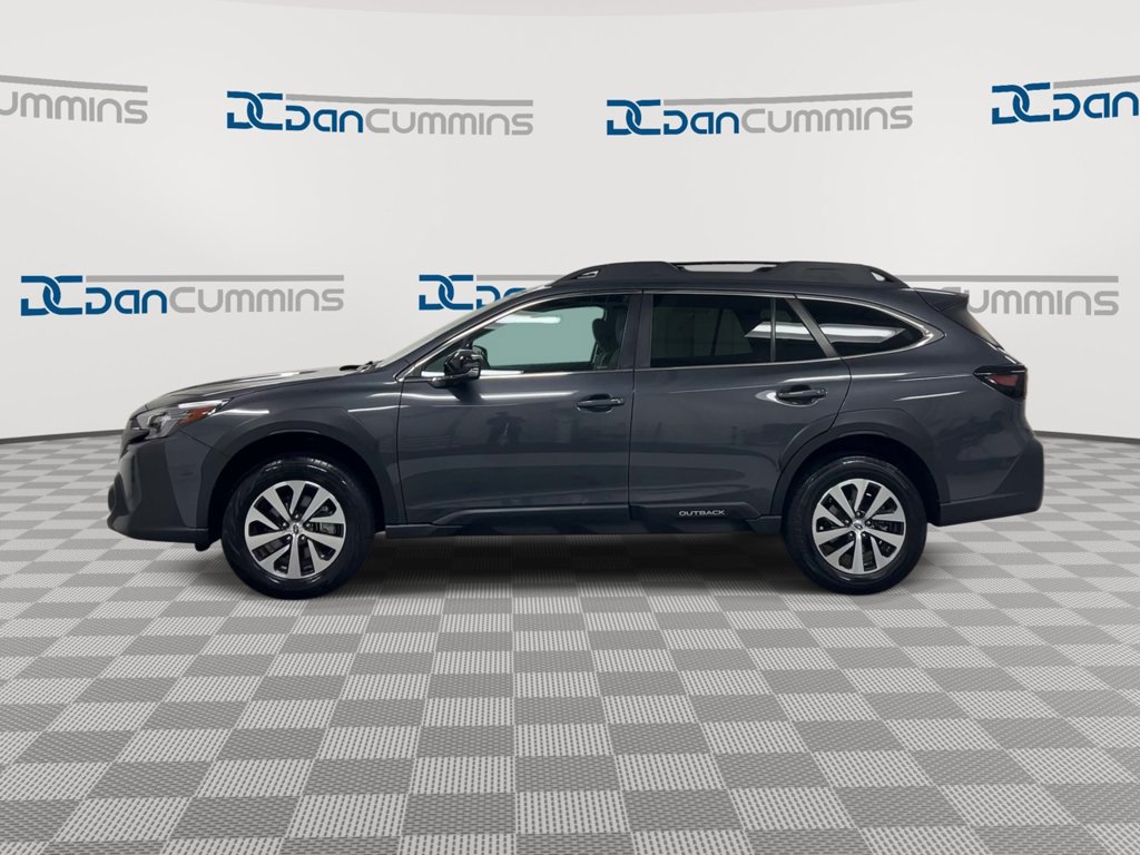 Used 2023 Subaru Outback Premium AWD/4WD image 5