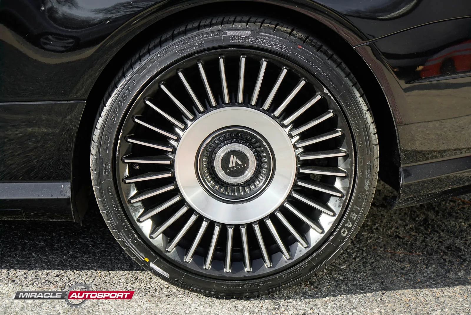 Used 2013 Mercedes-Benz SL 550 w/ Premium Pkg image 12