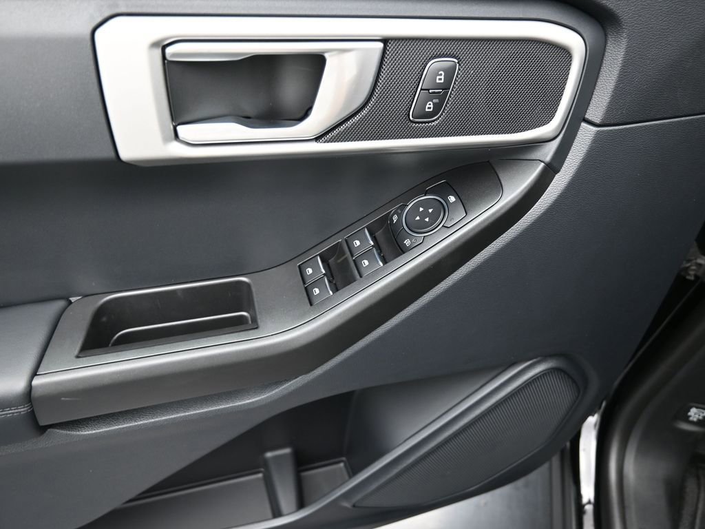 New 2025 Ford Explorer 4WD Police Interceptor image 13