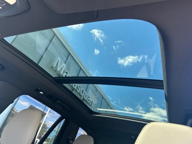 Certified 2025 Volvo XC90 B5 Plus AWD/4WD image 30