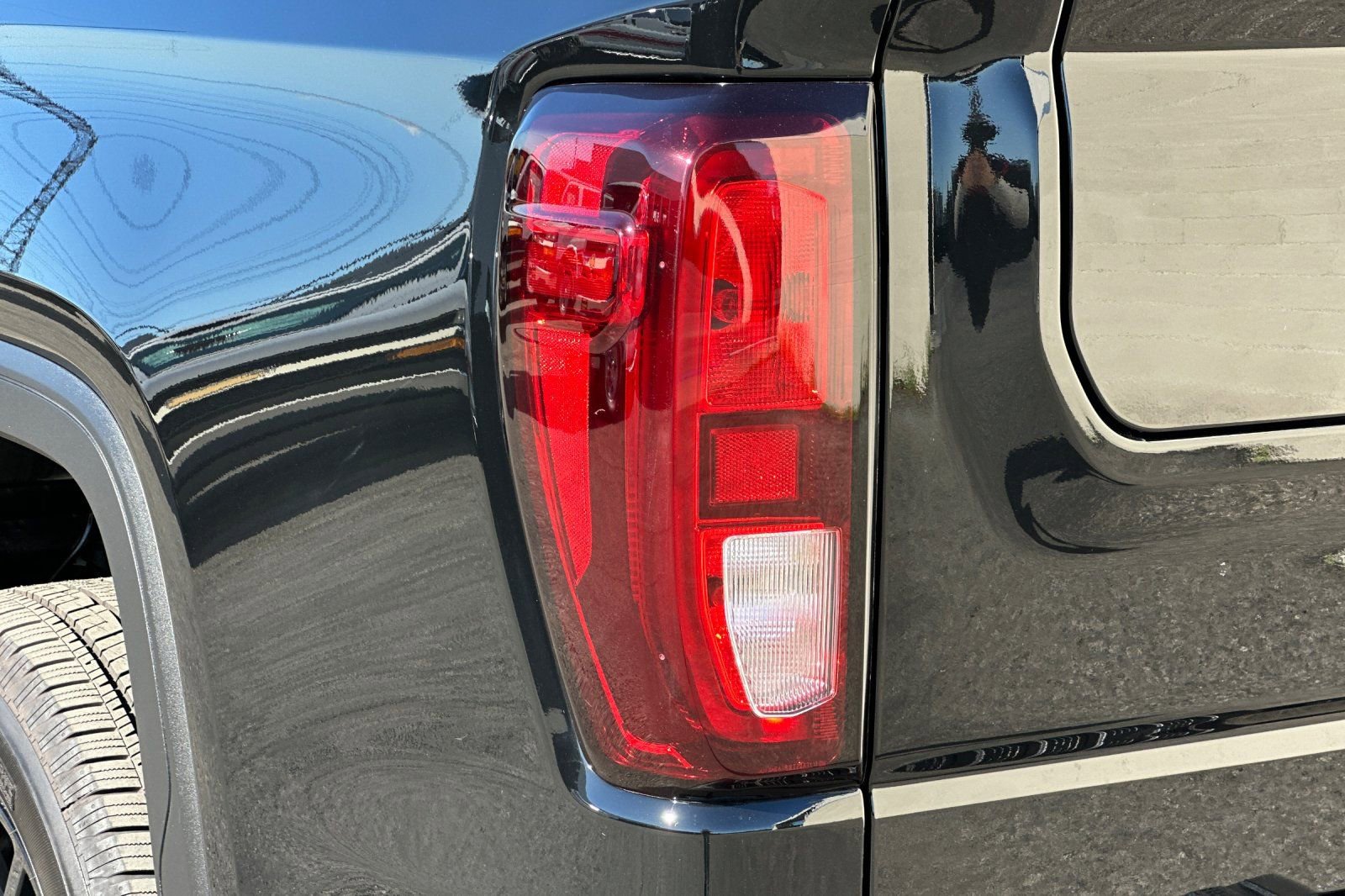 Used 2026 GMC Sierra 1500 Pro w/ Graphite Edition image 35